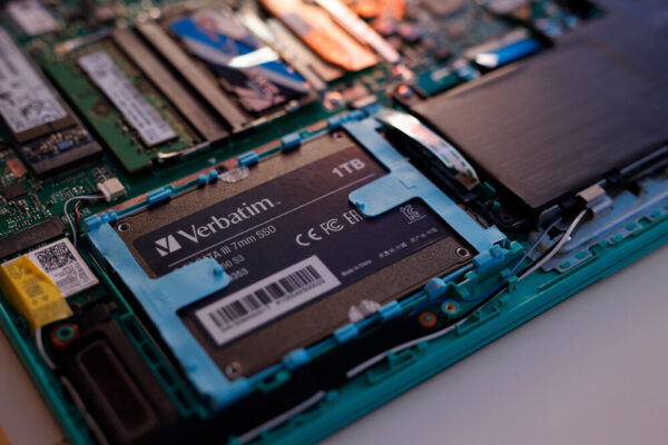 Verbatim Vi550 S3 SSD 1TB (1) Verbatim Vi550 S3 SSD 1TB 1 medium